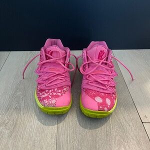 Kyrie 5 ‘Patrick Star’